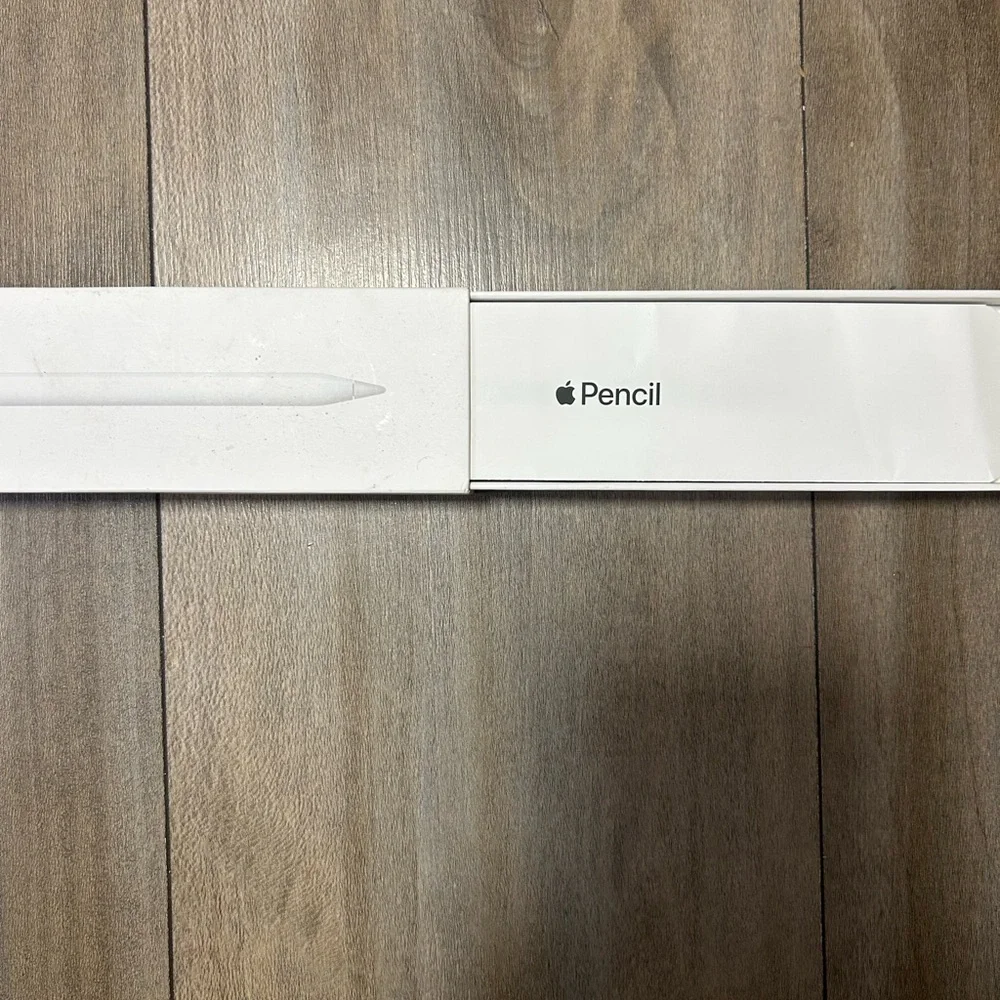 Apple Pencil in Sleek White Packaging